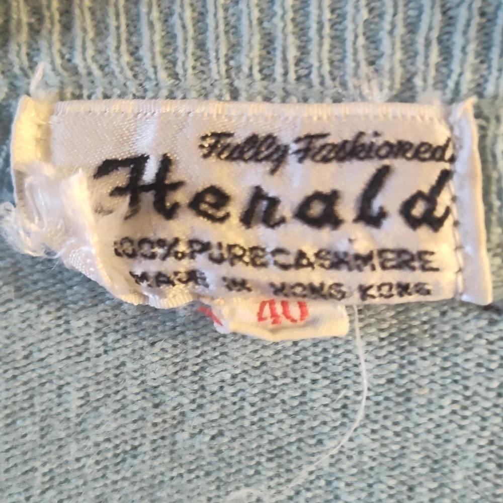 Cashmere Cardigan - Picture 3 of 3